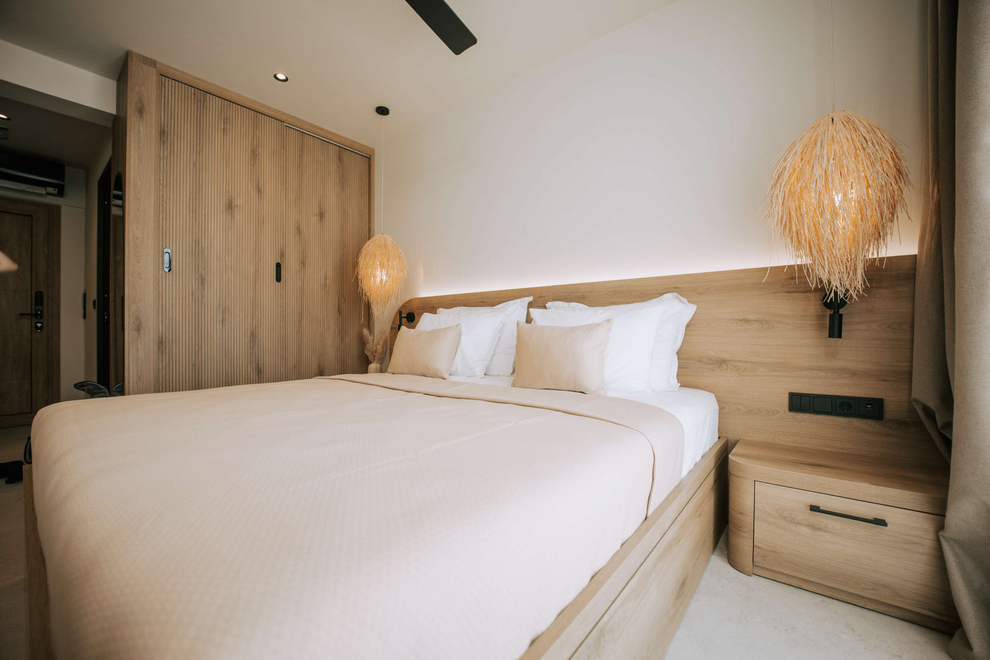 🌿 Double Rooms — Sea View